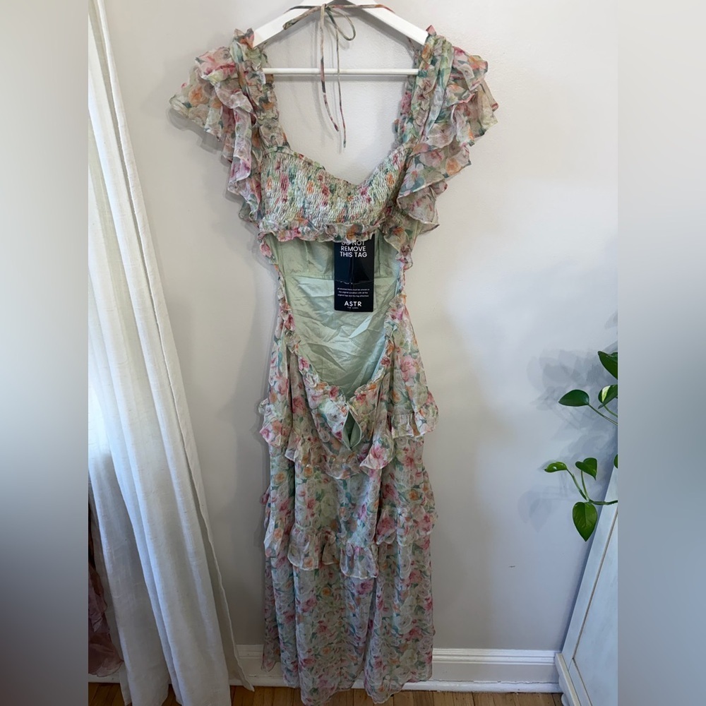 ASTR Mable Dress in Light Green Floral - Picture 4 of 7